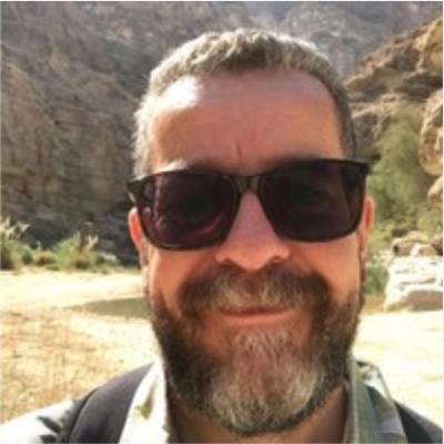 Dr. Andy Bell